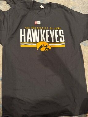 The University of Iowa Hawkeyes Men's T‑Shirt - Black/Gold